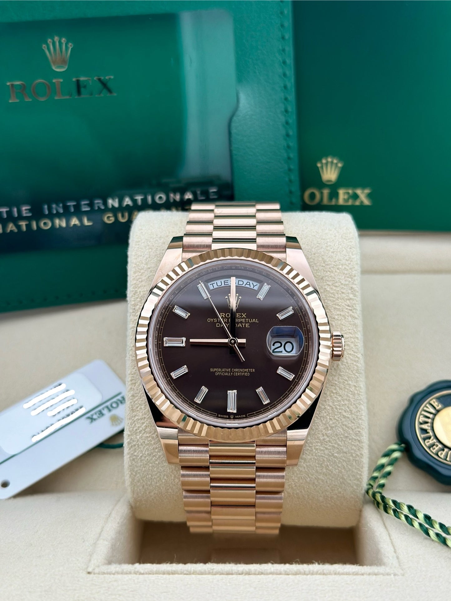 Rolex Day-Date 40 Chocolate baguette 228235a