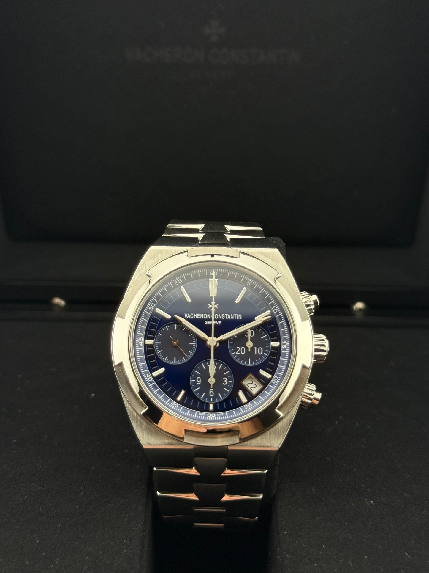 Vacheron Constantin Overseas Chronograph Blue Dial 5500v/110a-b148