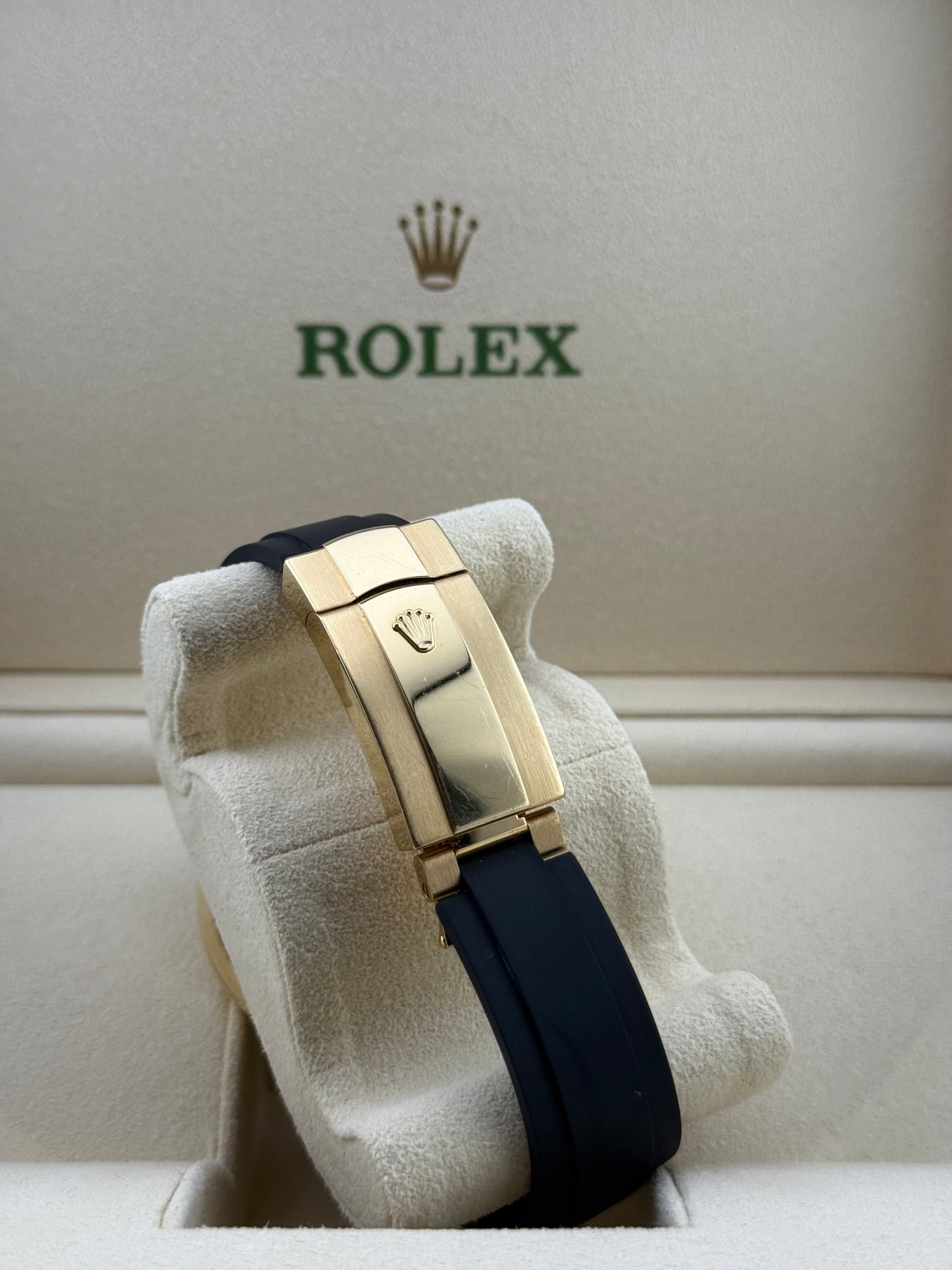 Rolex Sky-Dweller Yellow Gold Oysterflex Black Dial 326238