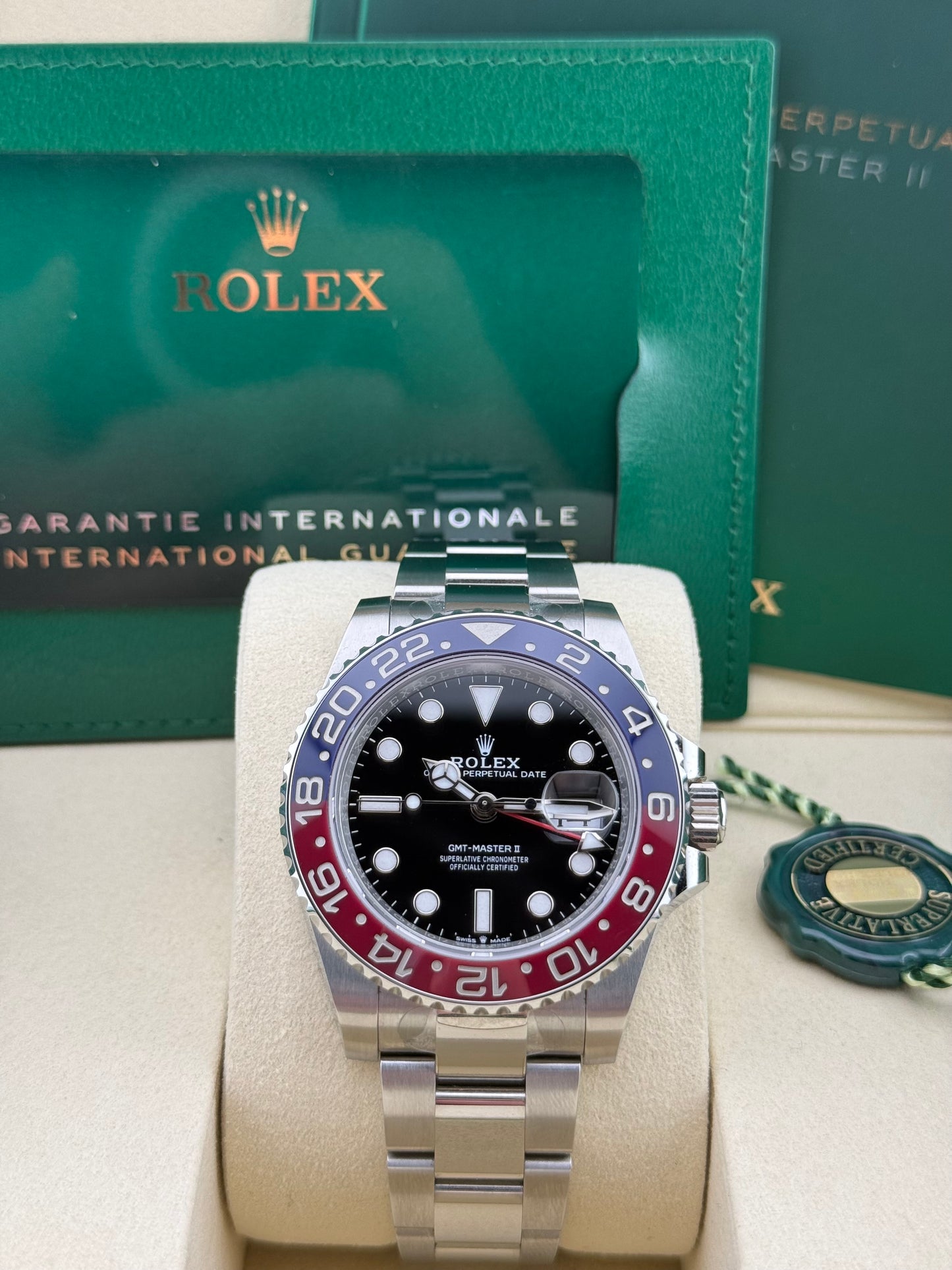Rolex GMT-Master II Pepsi Oyster 126710BLRO