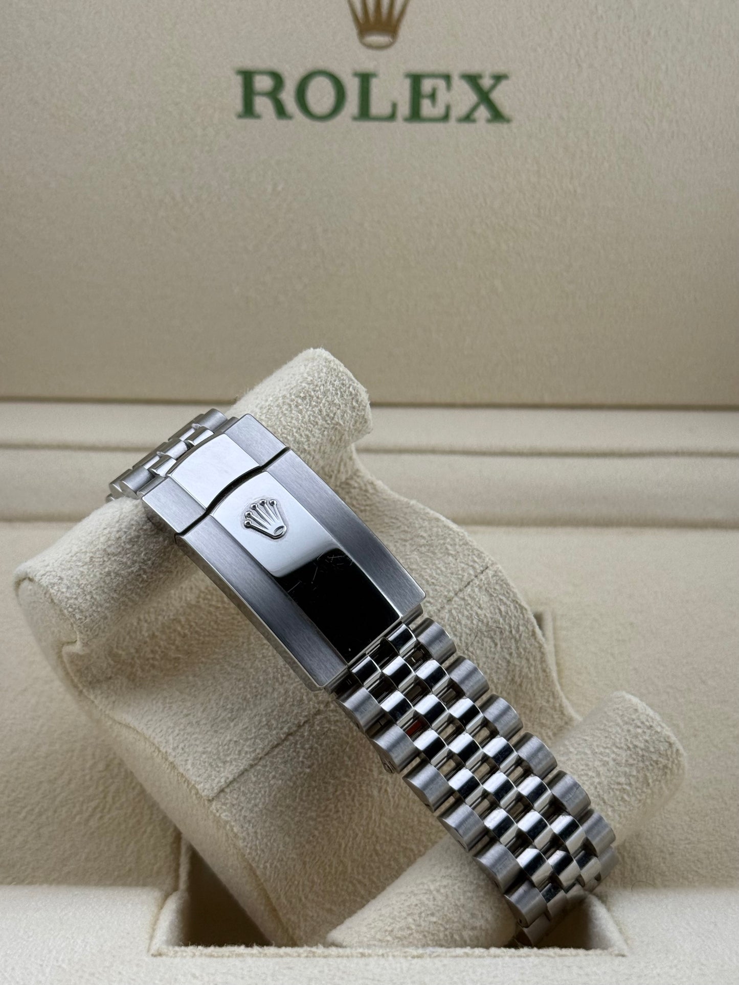 Rolex Datejust 36 MOP Diamond Bezel Jubilee 126284RBR