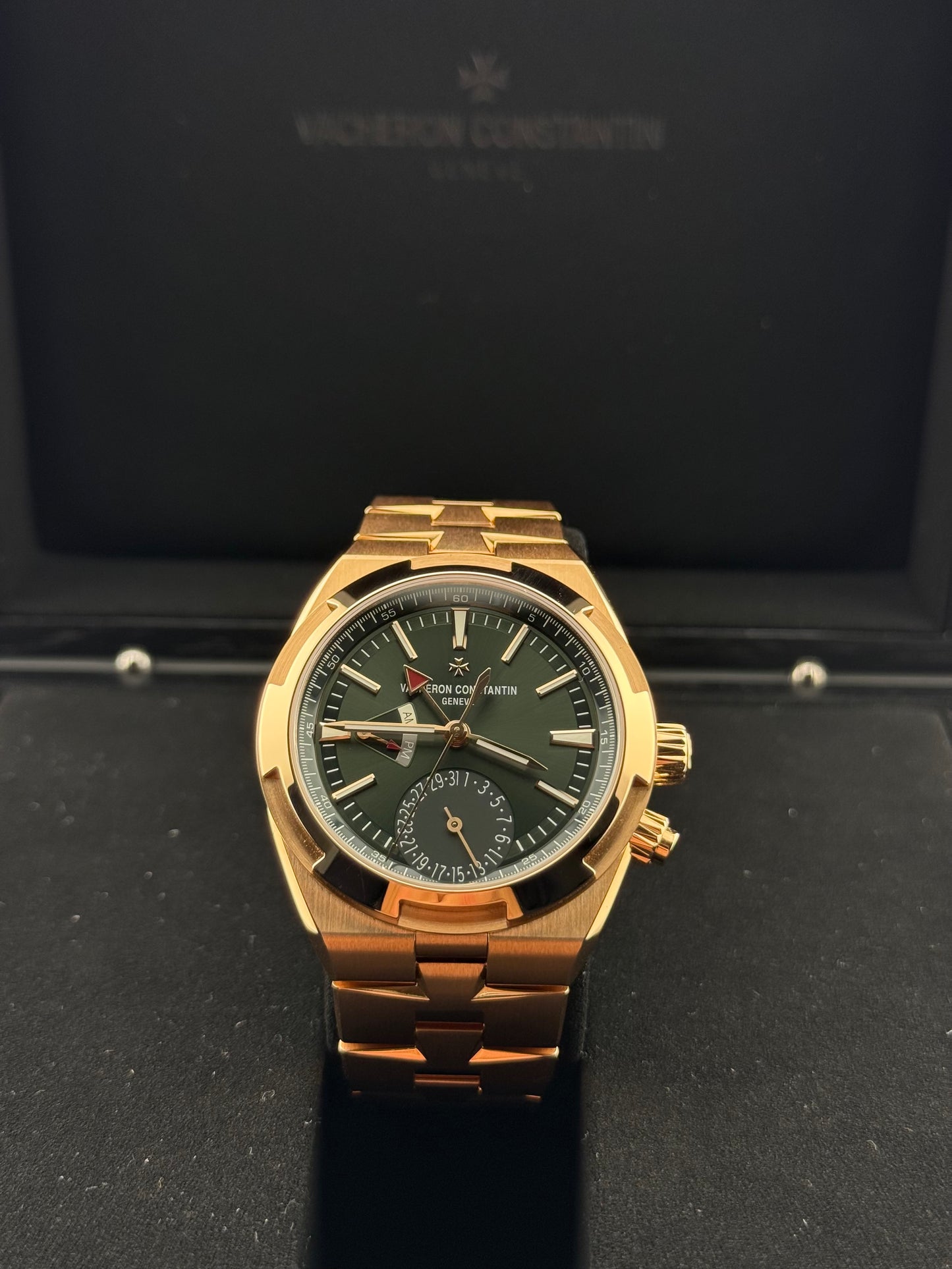 Vacheron Constantin Overseas Dual Time Pink Gold Green Dial 7920V/210R-B965