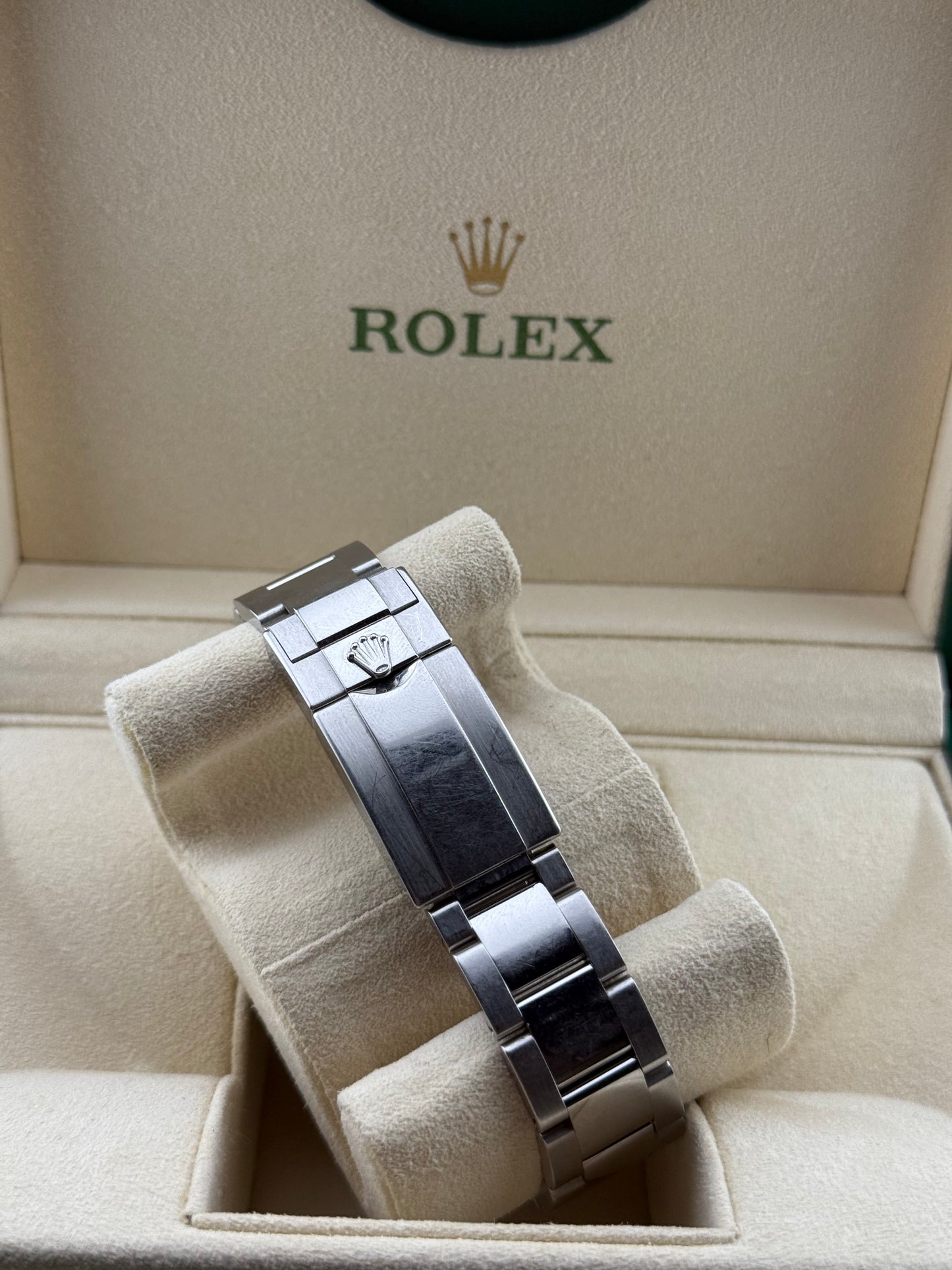 Rolex GMT-Master II “Green Arrow” 116710LN