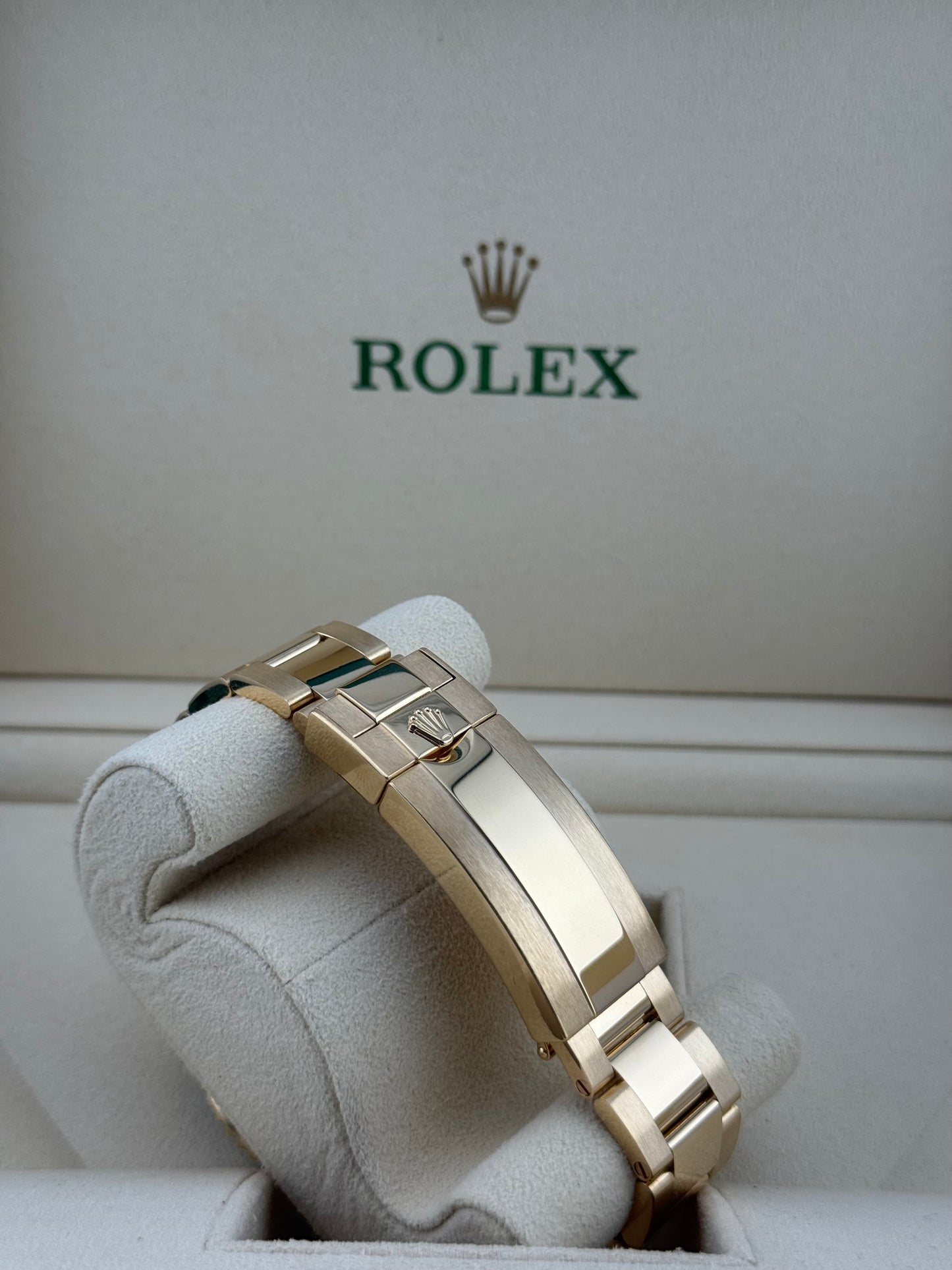 Rolex Submariner Bluesy Yellow Gold 126618LB