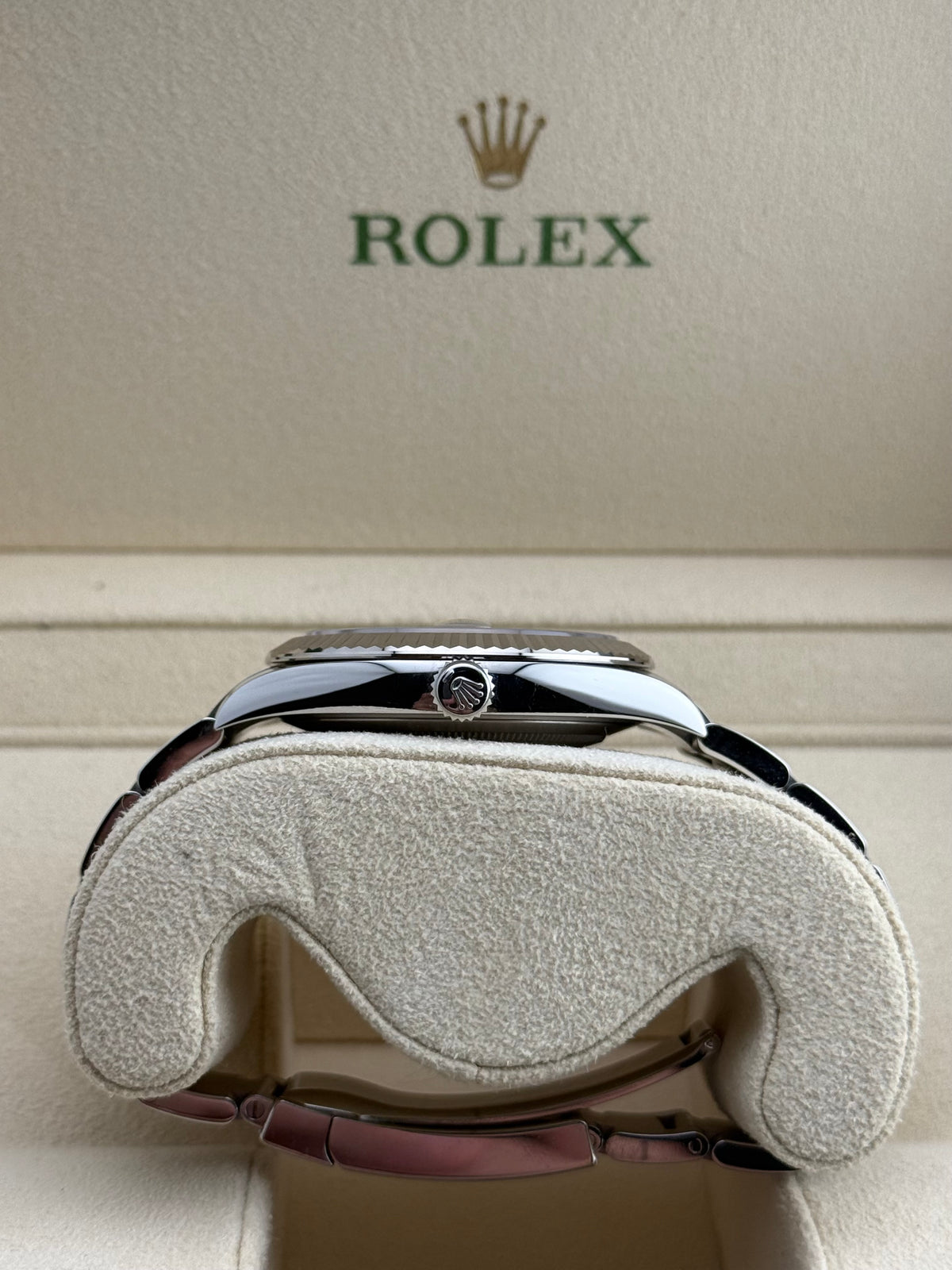 Rolex Datejust 41 Black Oyster 126334