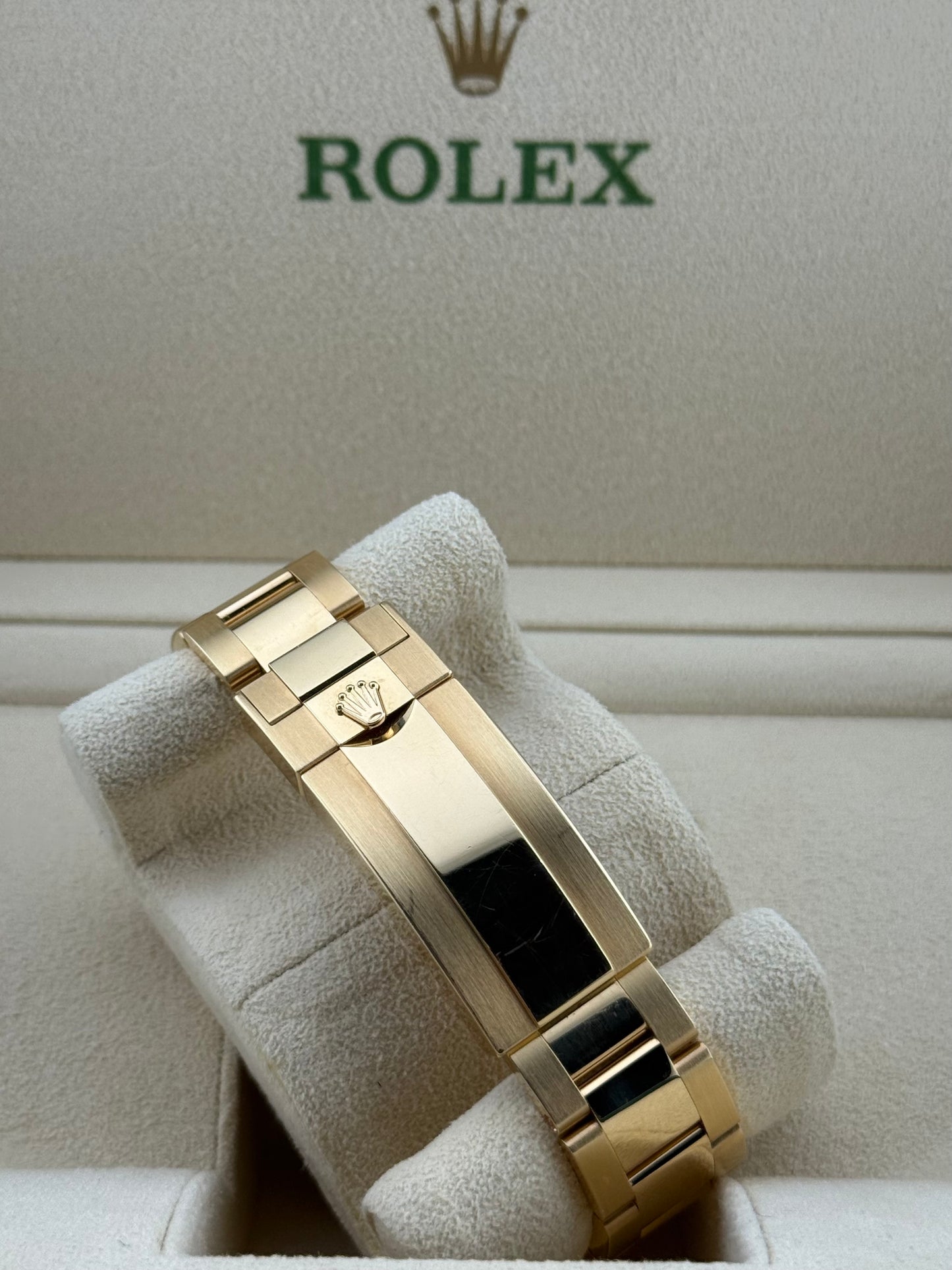 Rolex Submariner Bluesy Yellow Gold 126618LB