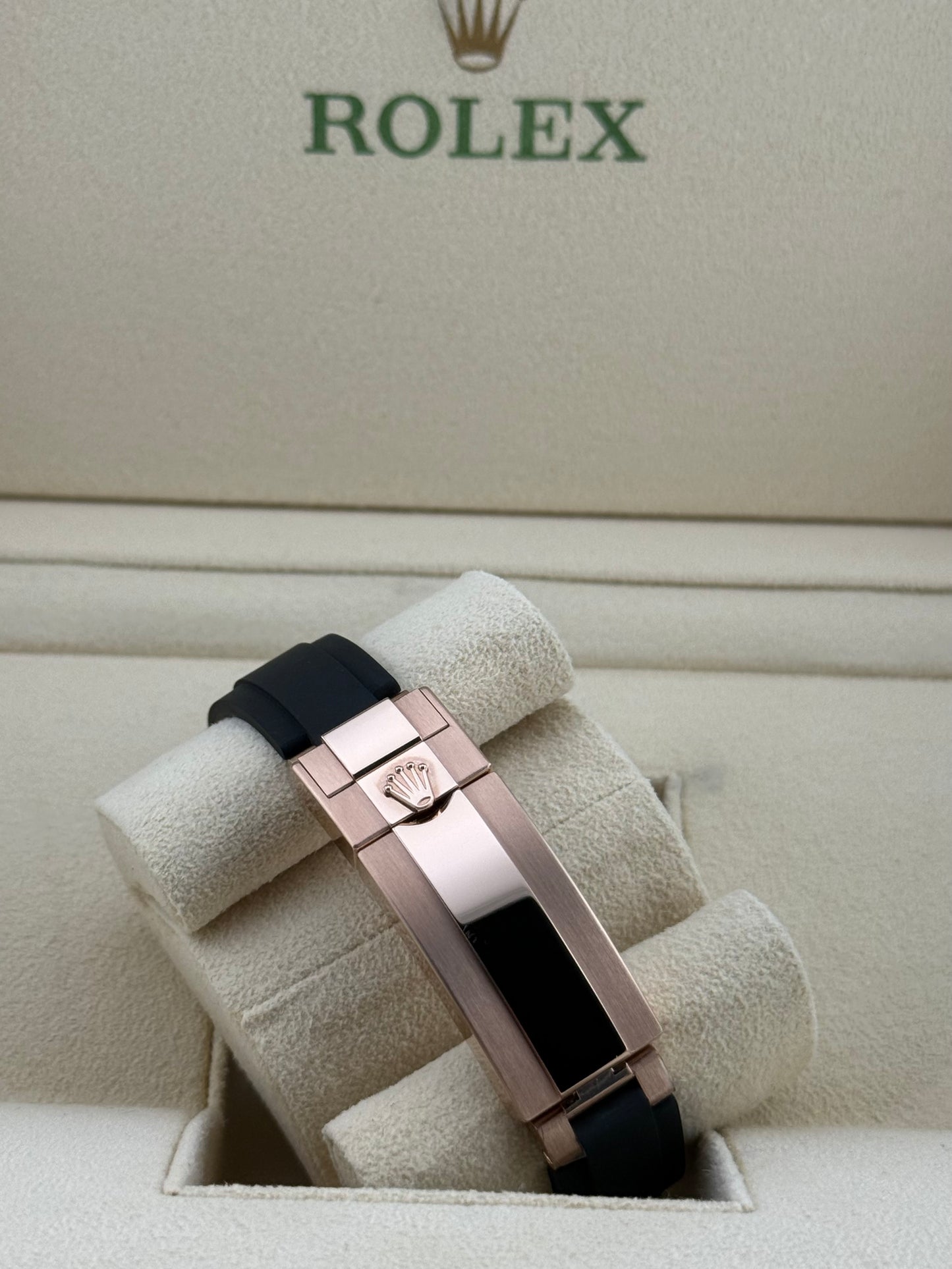 Rolex Yacht-Master 37 Rose Gold Oysterflex Pavé Diamond 268655