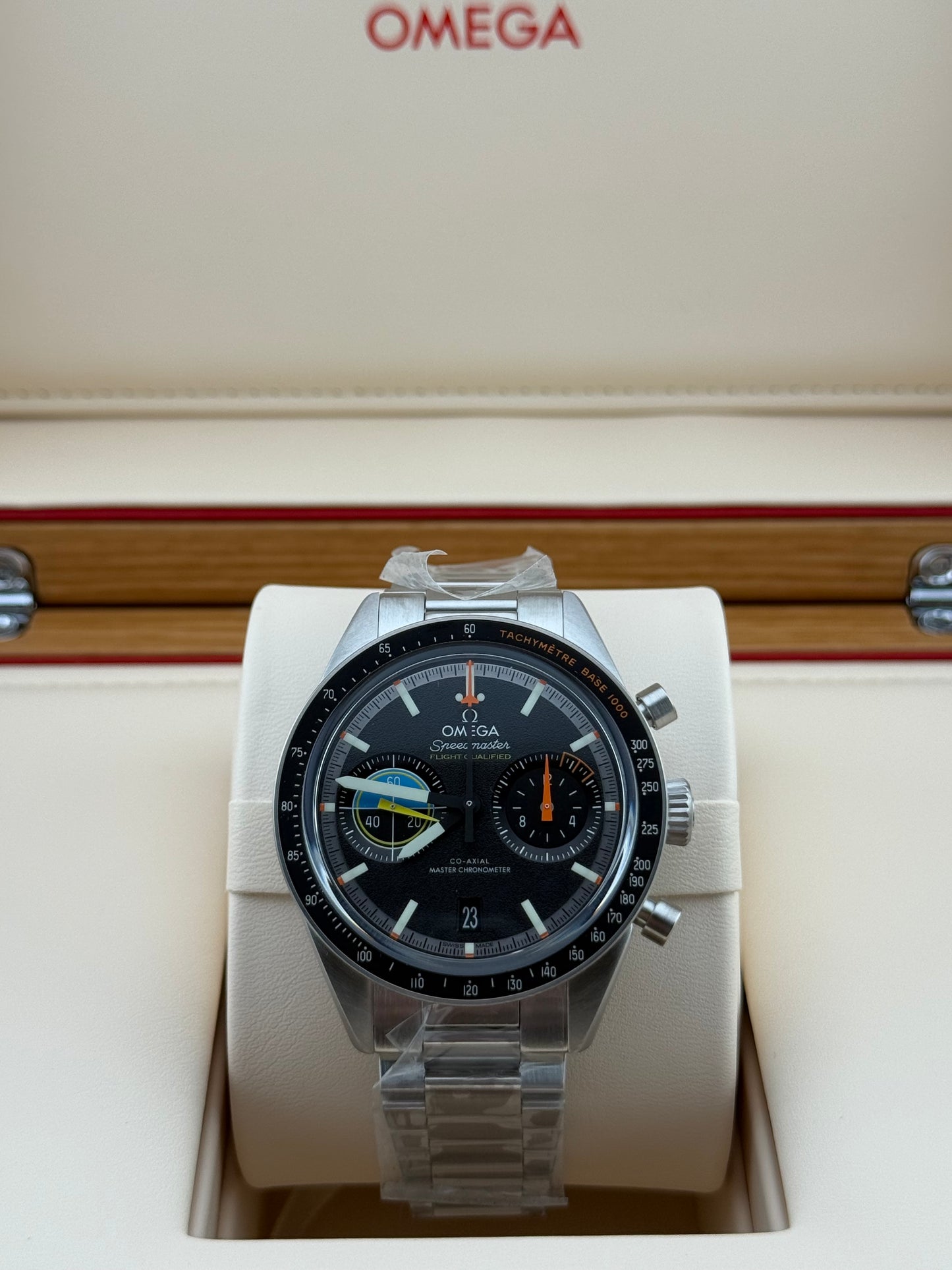 Omega Speedmaster Pilot 
332.10.41.51.01.002