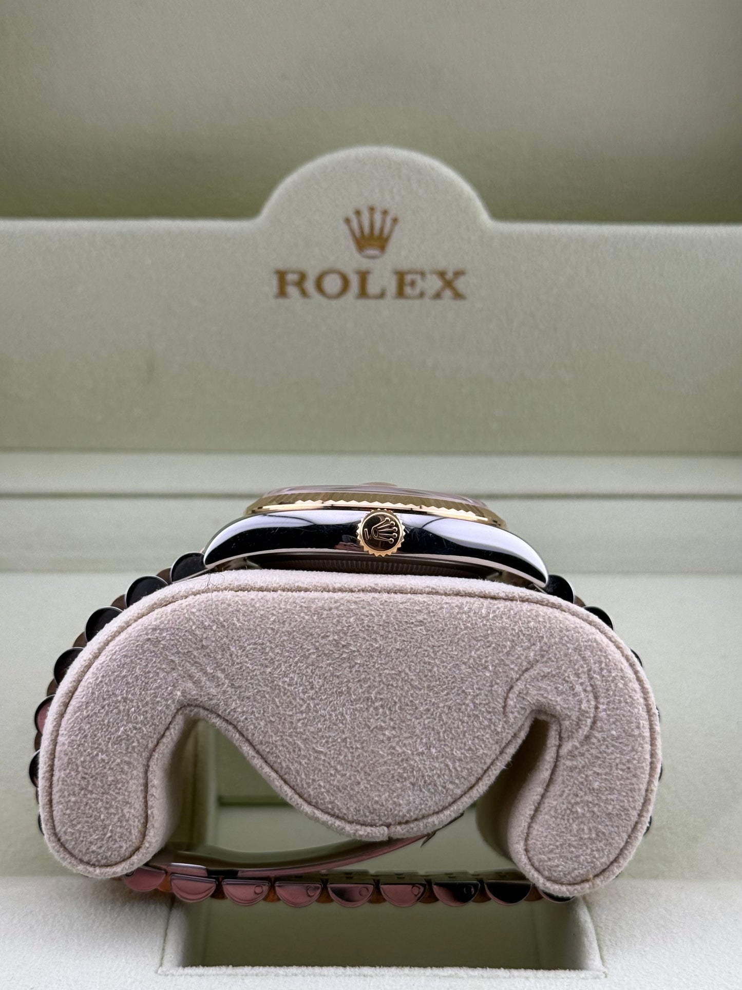Rolex Datejust 36 Champagne Yellow Gold/Steel Jubilee 116233