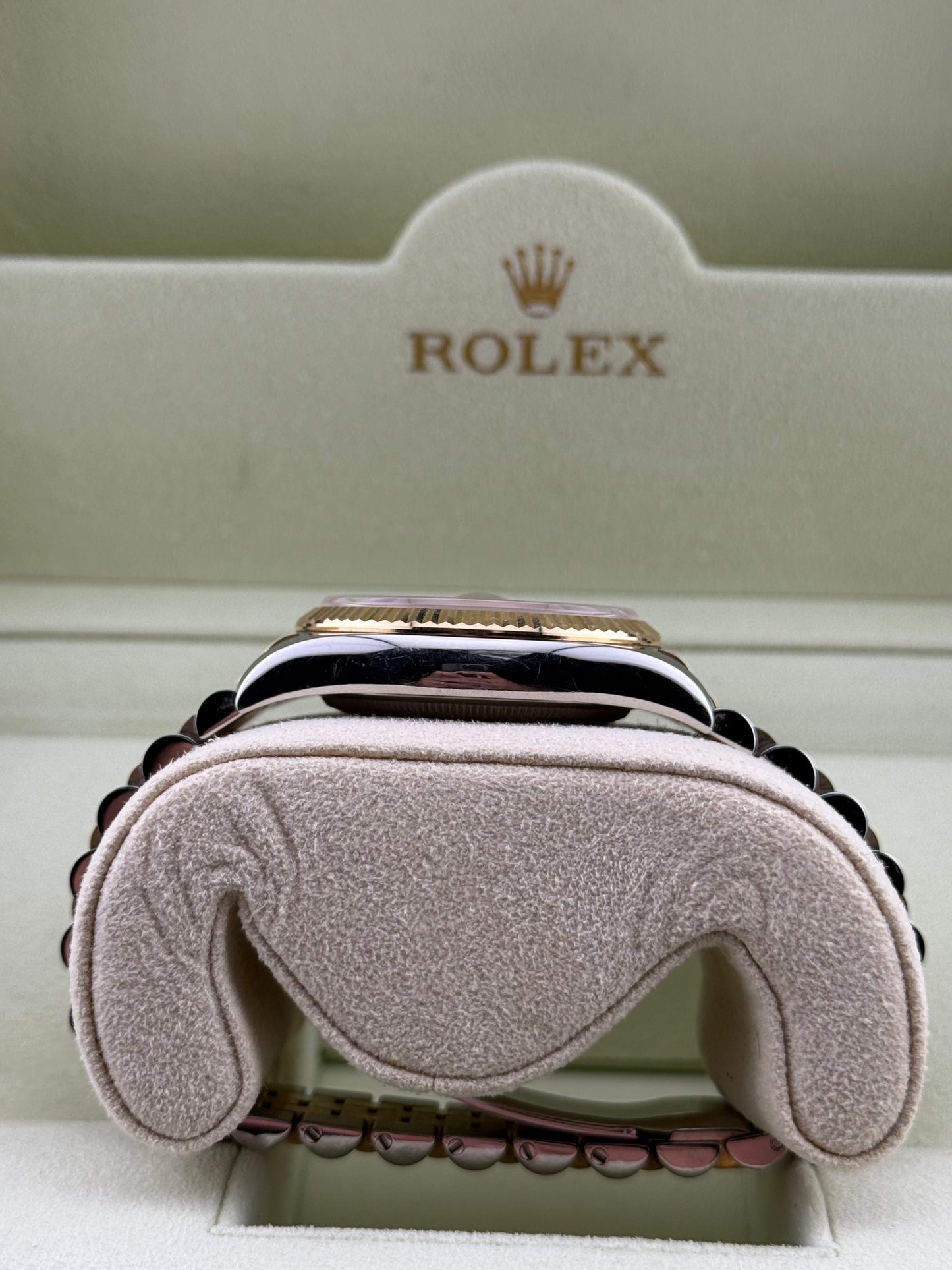 Rolex Datejust 36 Champagne Yellow Gold/Steel Jubilee 116233