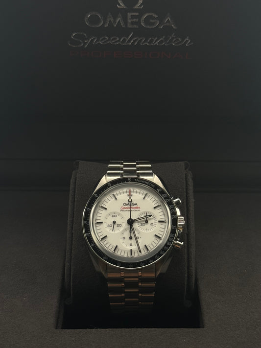 Omega Speedmaster Professional White “Sapphire Sandwich” 310.30.42.50.04.001