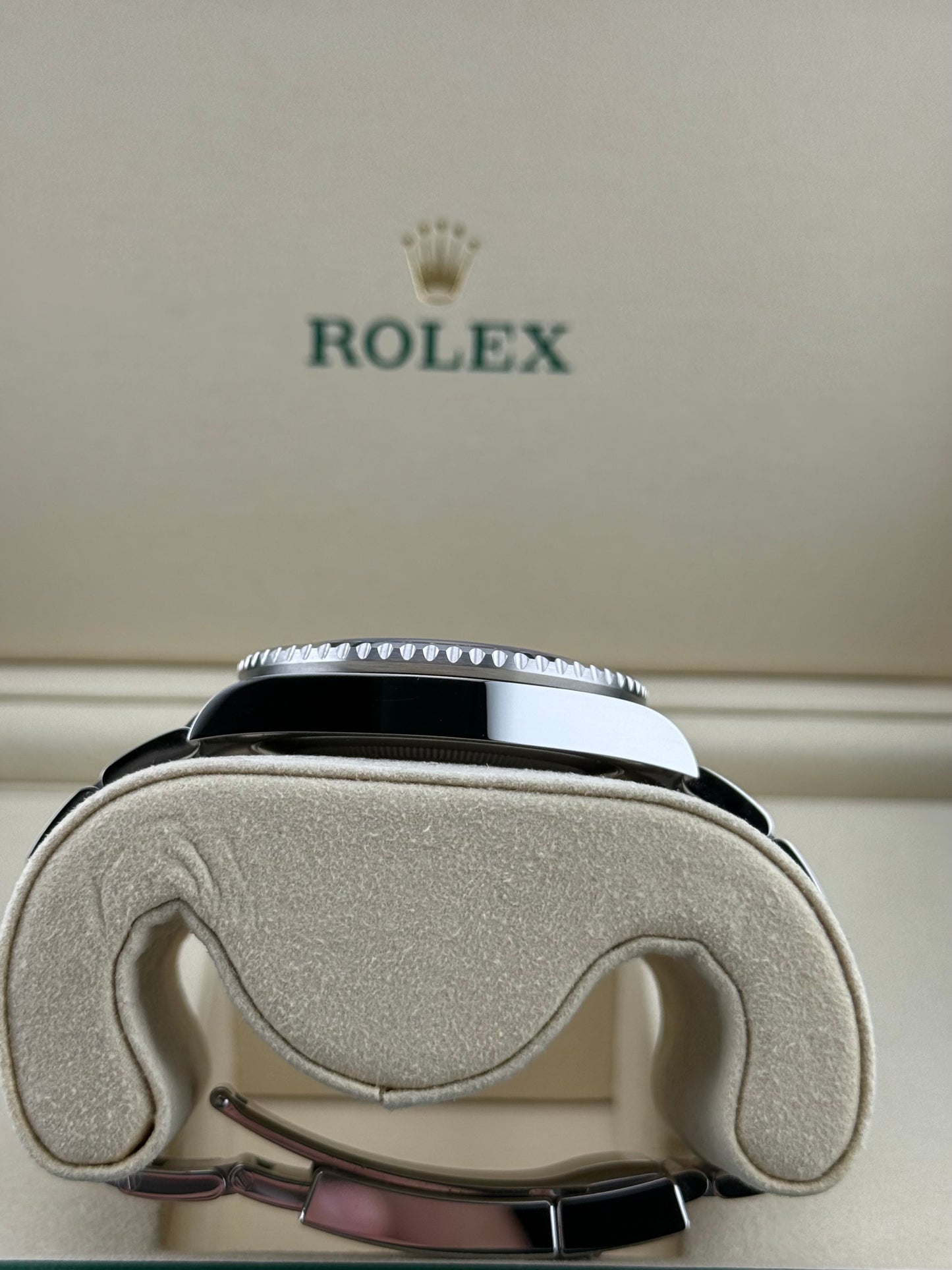 Rolex GMT-Master II Pepsi Oyster 126710BLRO