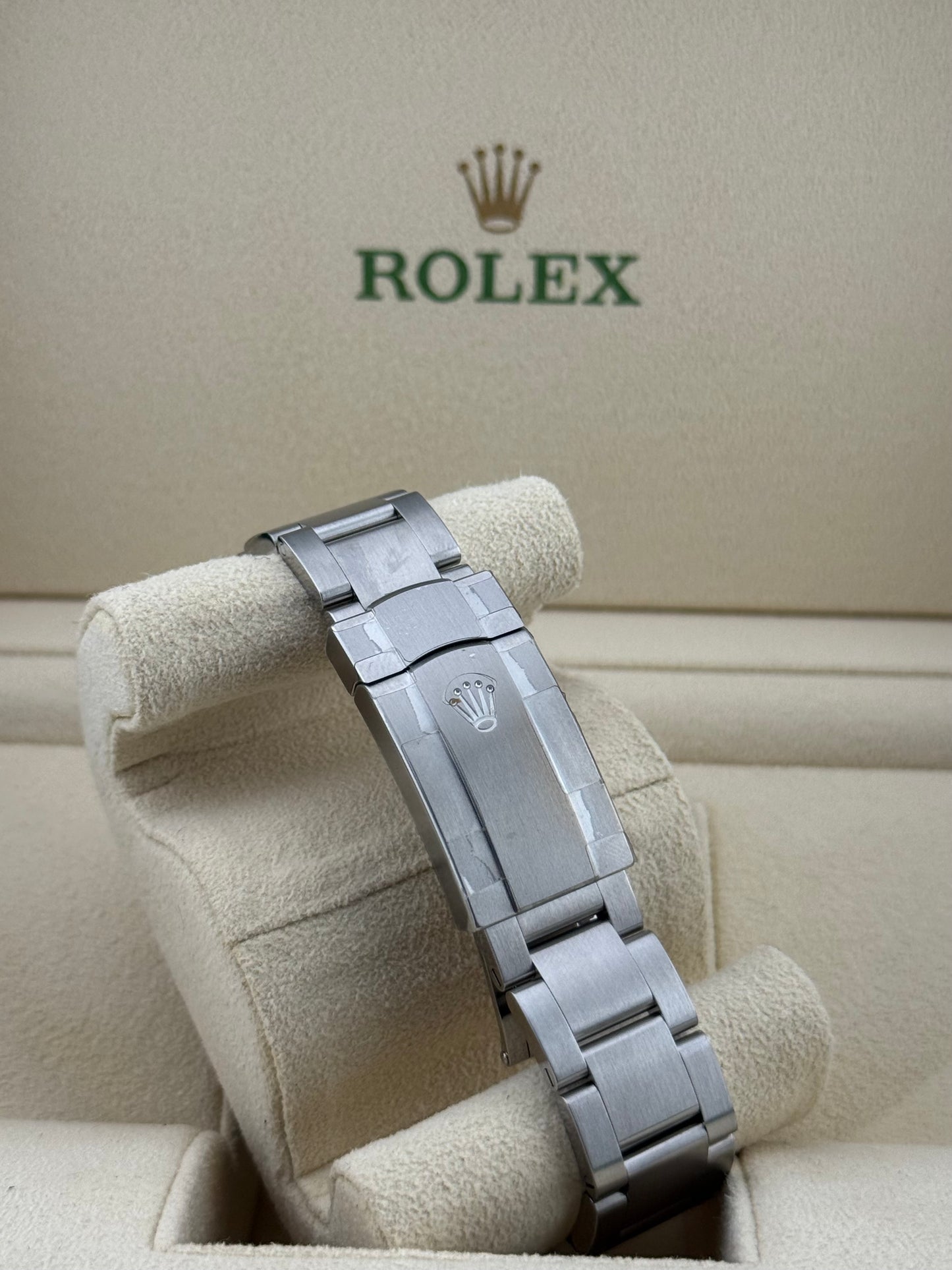 Rolex Oyster Perpetual 41 Celebrations 124300 NOS Full stickers