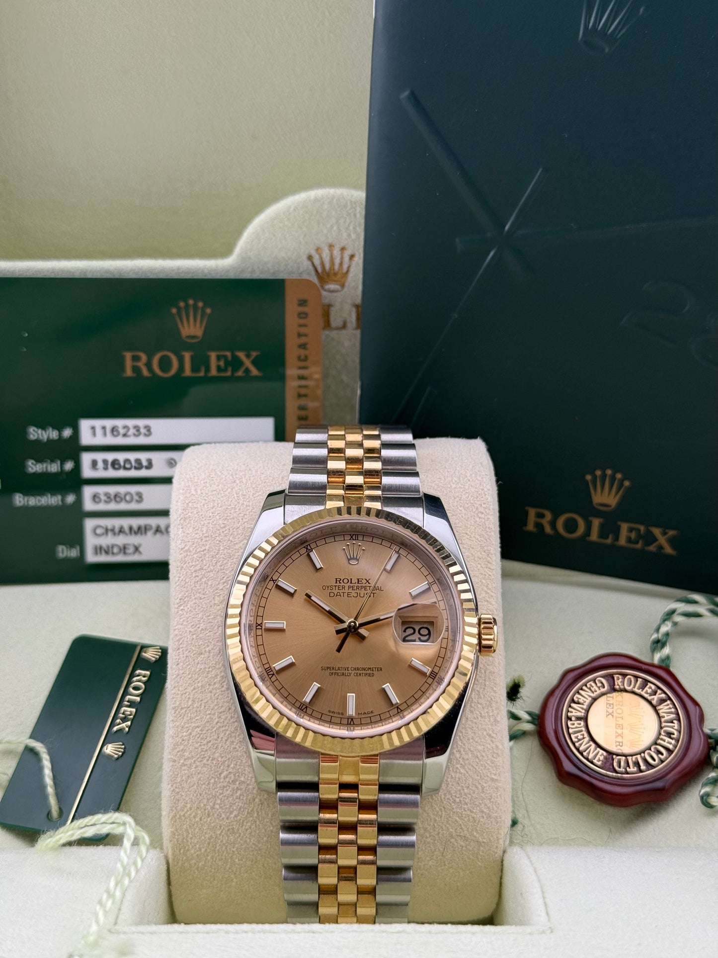 Rolex Datejust 36 Champagne Yellow Gold/Steel Jubilee 116233