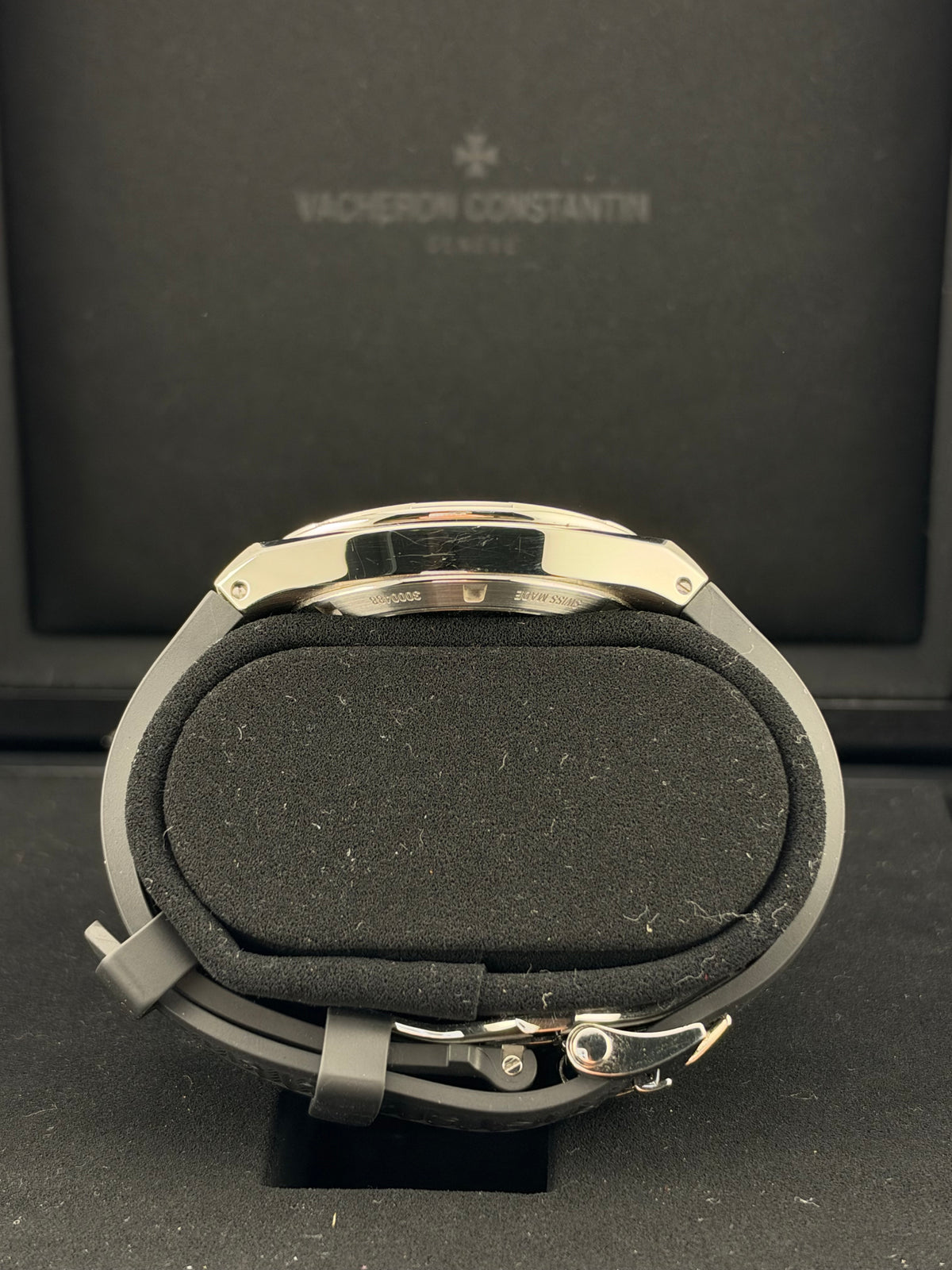 Vacheron Constantin Overseas 41 Discontinued Silver Dial 4520V/210A-B126